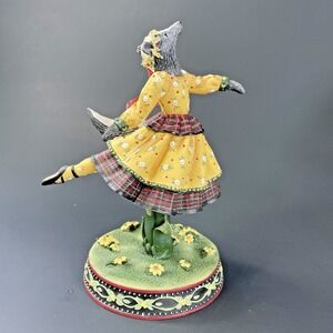 Woodsong Collection Joy Dancer Animal Figure Spring‎ Ballet Skunk 2002 Demdaco